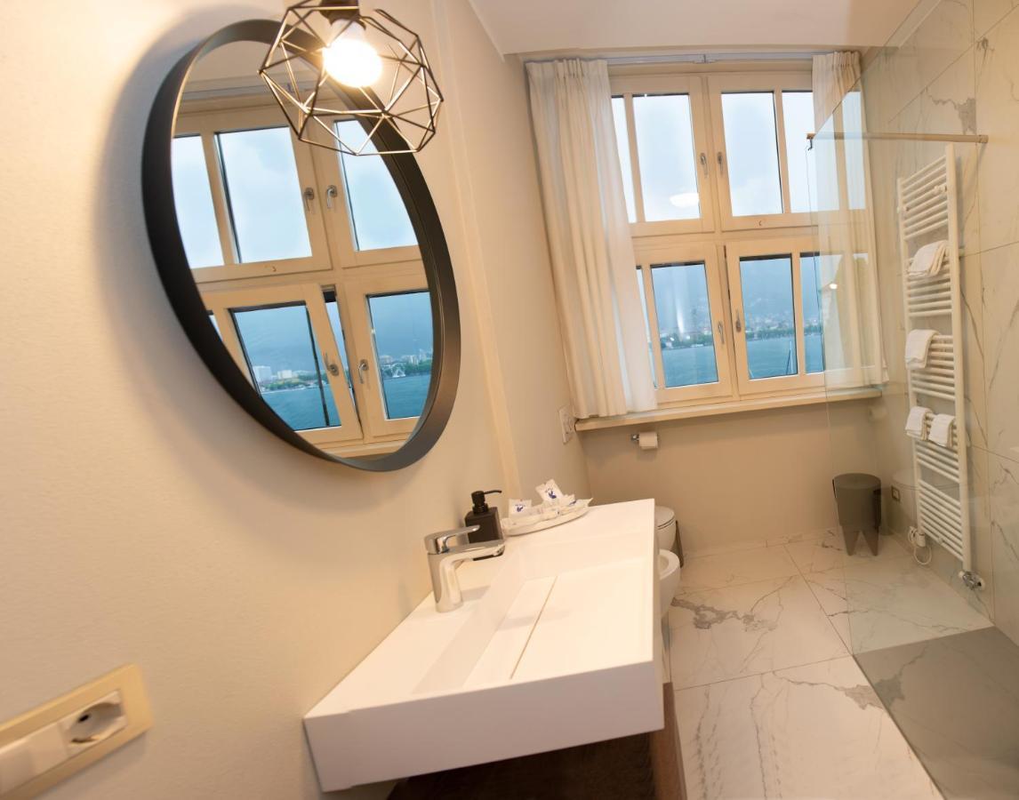 Little Marina Apartment Malgrate Exterior photo